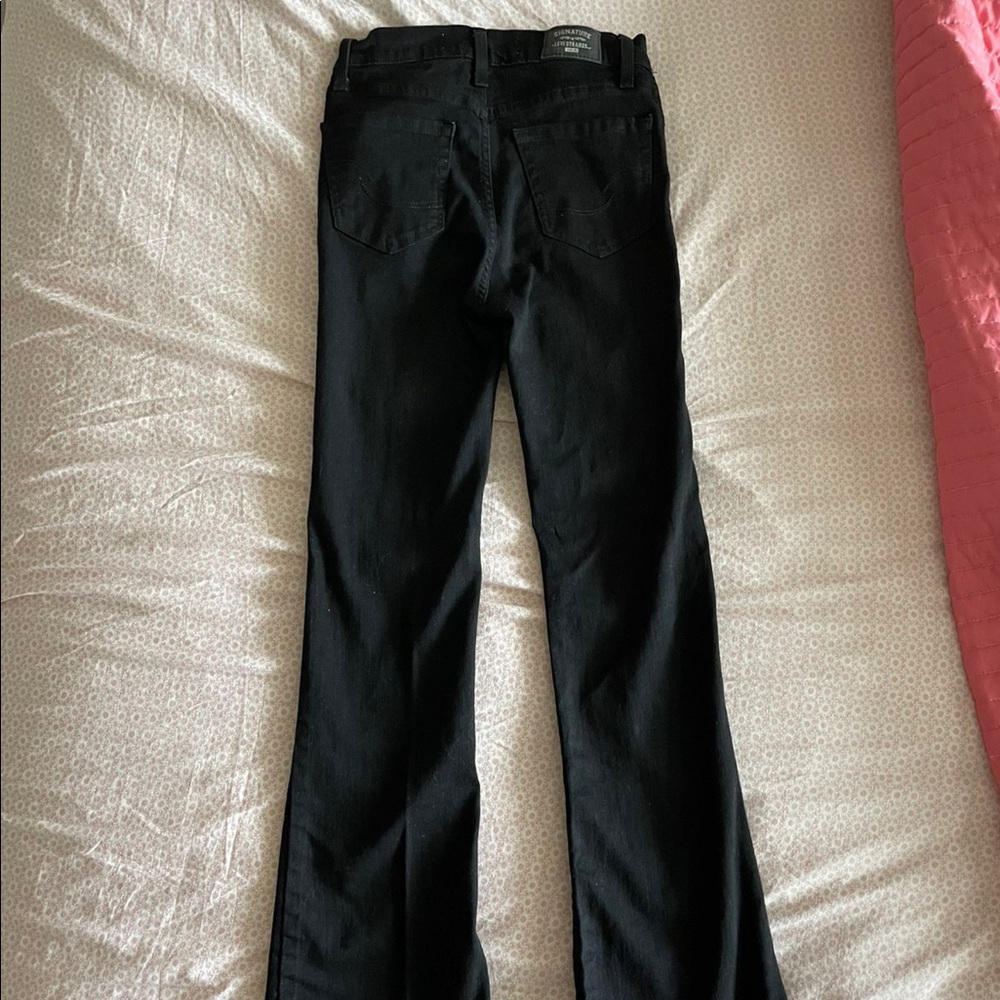 Women’s Signature Levi’s High Rise Flare Jeans